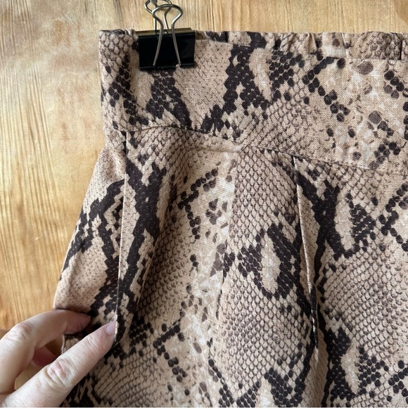 Enza Costa Snake Print Python Linen Pull On  Lightweight Tapered Pant - Picture 6 of 16